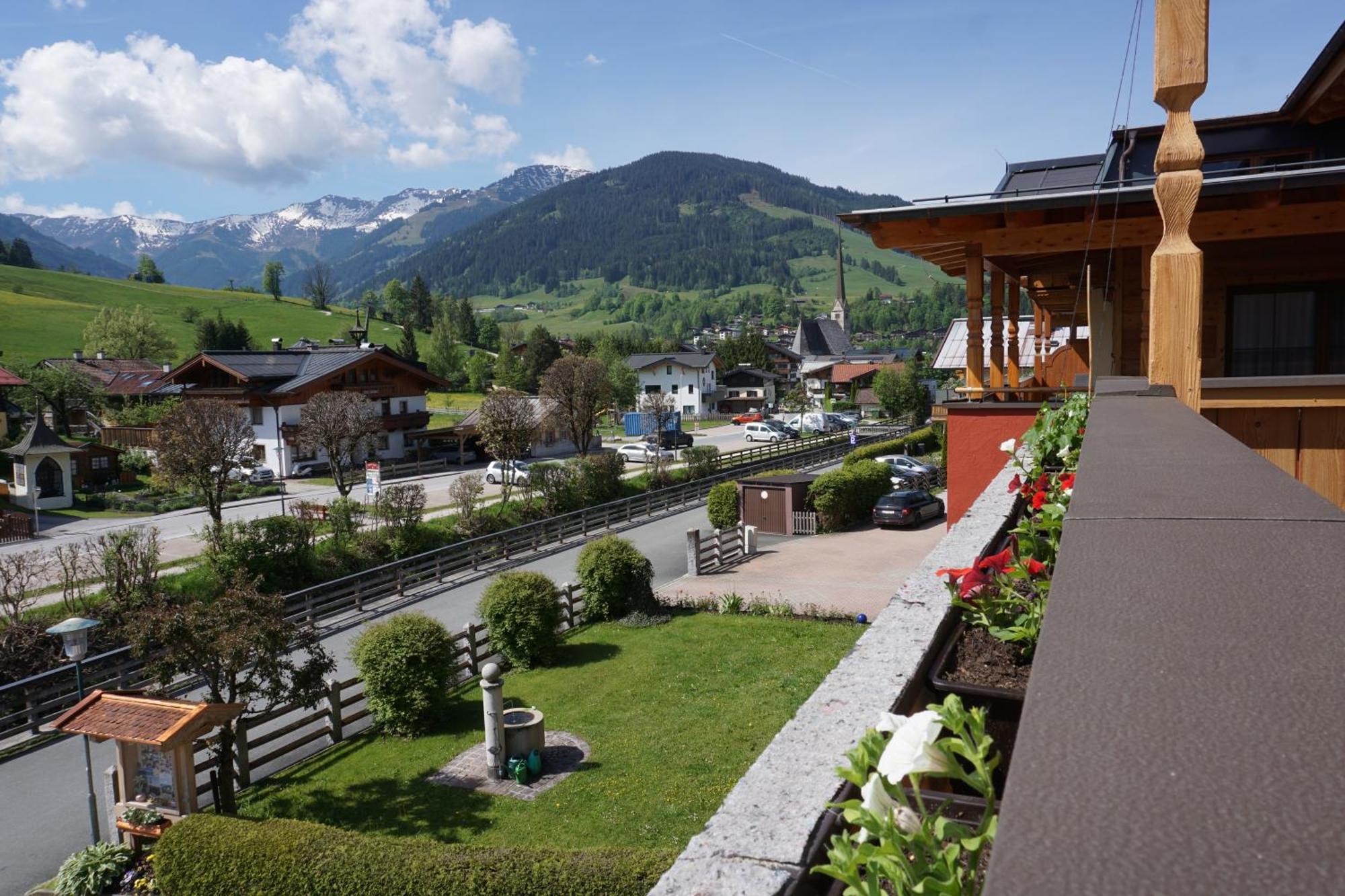 Pension & Appartements Anny Maria Alm am Steinernen Meer Zewnętrze zdjęcie